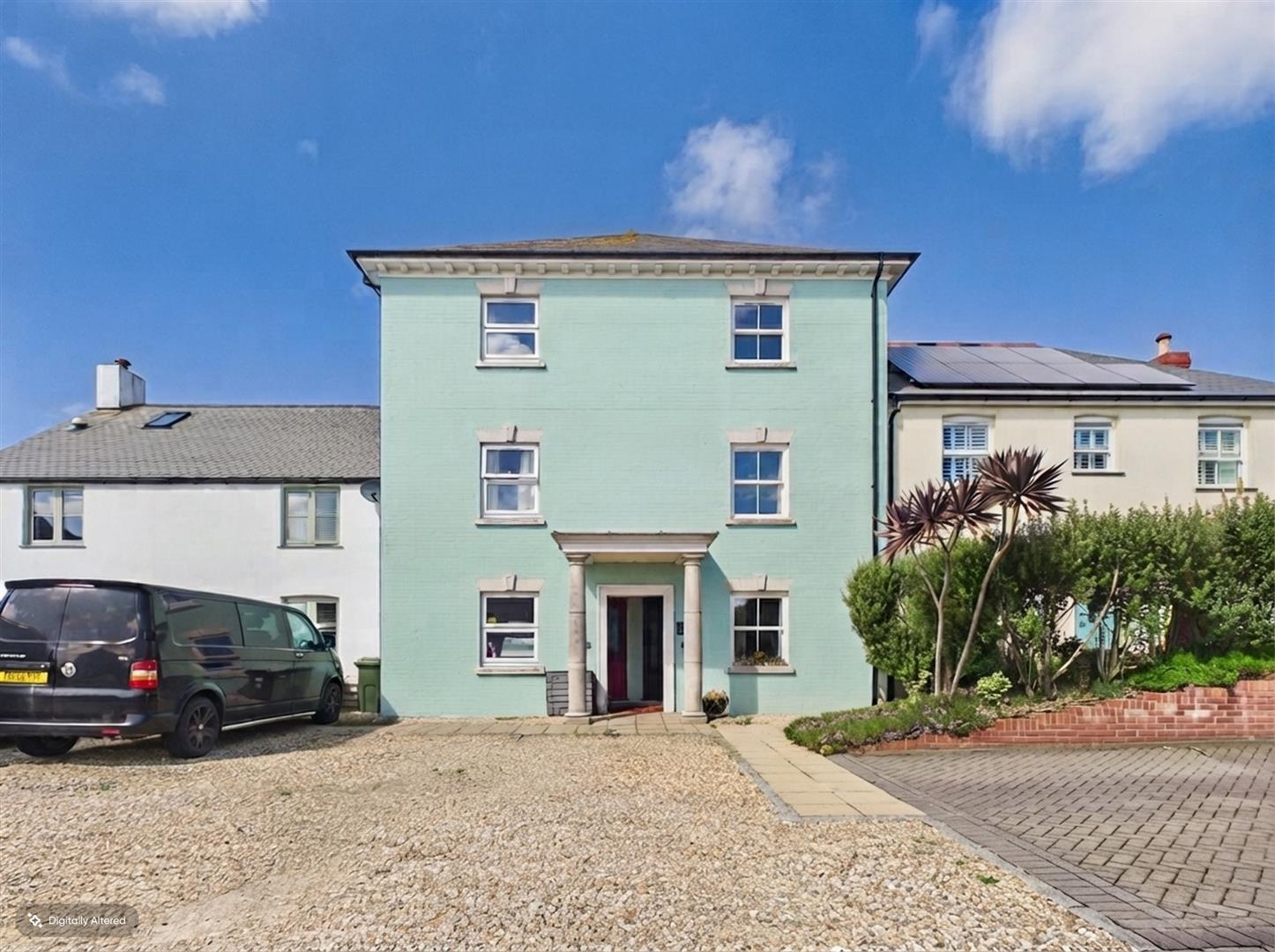 Bezant Place, Pentire
